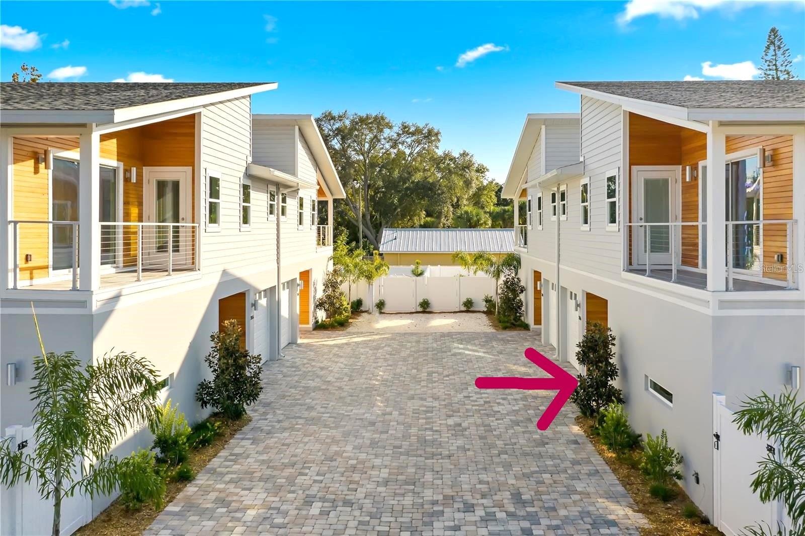 2066 ROSELAWN ST, SARASOTA, FL, 34231