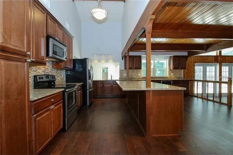 39127 PRETTY POND RD, ZEPHYRHILLS, FL, 33540