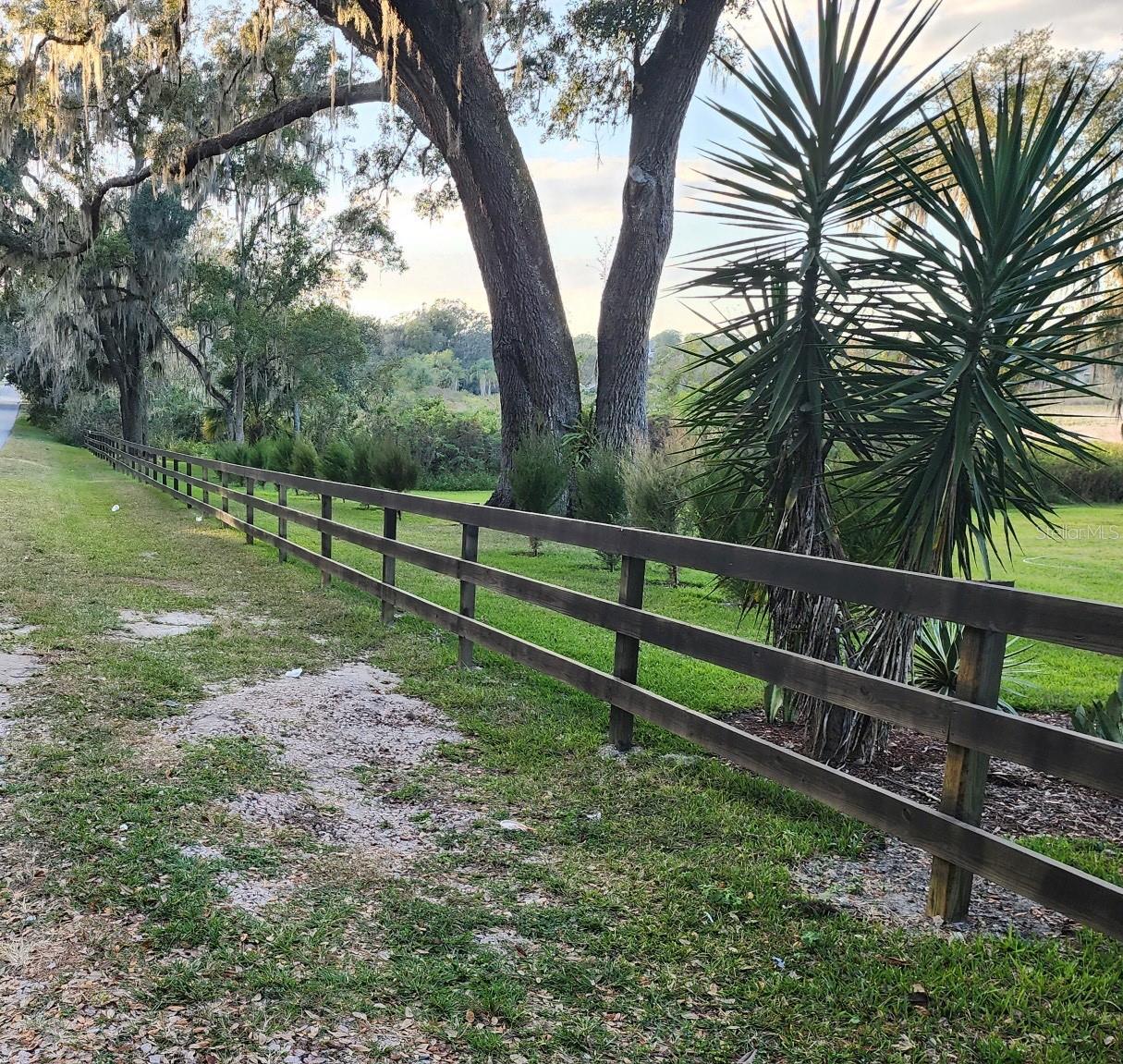 39127 PRETTY POND RD, ZEPHYRHILLS, FL, 33540