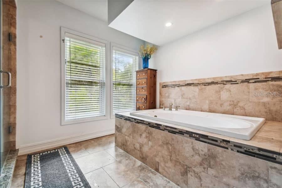 39127 PRETTY POND RD, ZEPHYRHILLS, FL, 33540