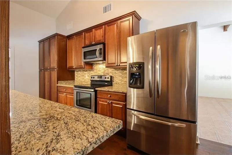 39127 PRETTY POND RD, ZEPHYRHILLS, FL, 33540
