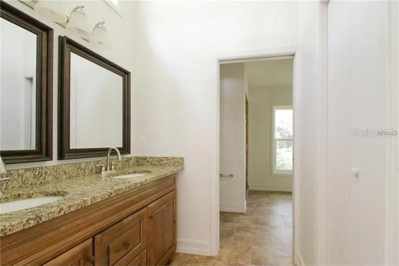 39127 PRETTY POND RD, ZEPHYRHILLS, FL, 33540