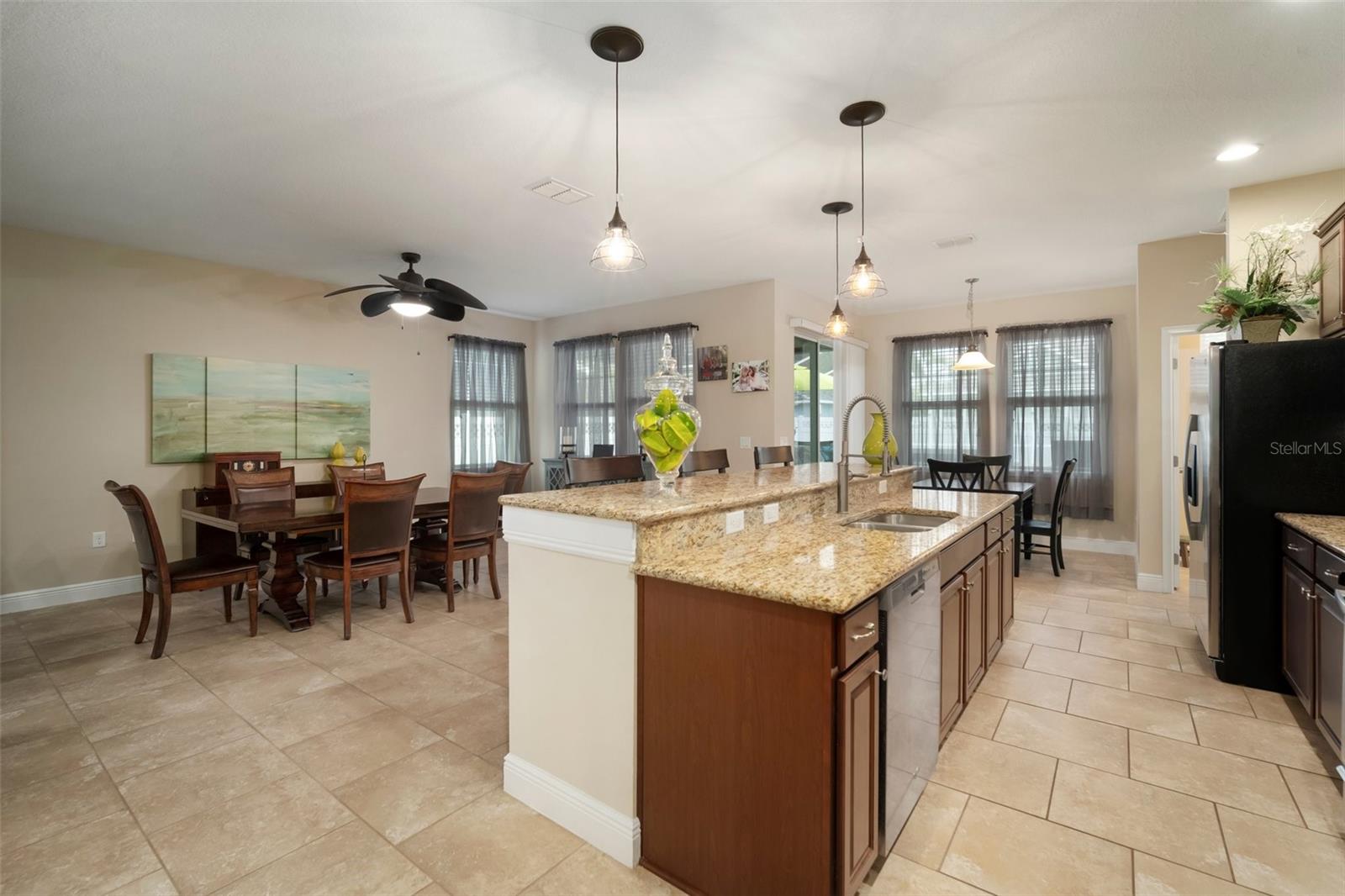 513 MANNS HARBOR DR, APOLLO BEACH, FL, 33572