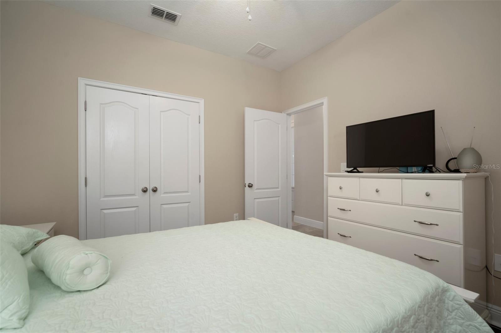 513 MANNS HARBOR DR, APOLLO BEACH, FL, 33572