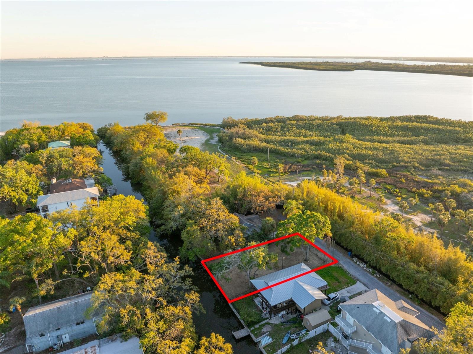 7429 PELICAN DR, TAMPA, FL, 33635