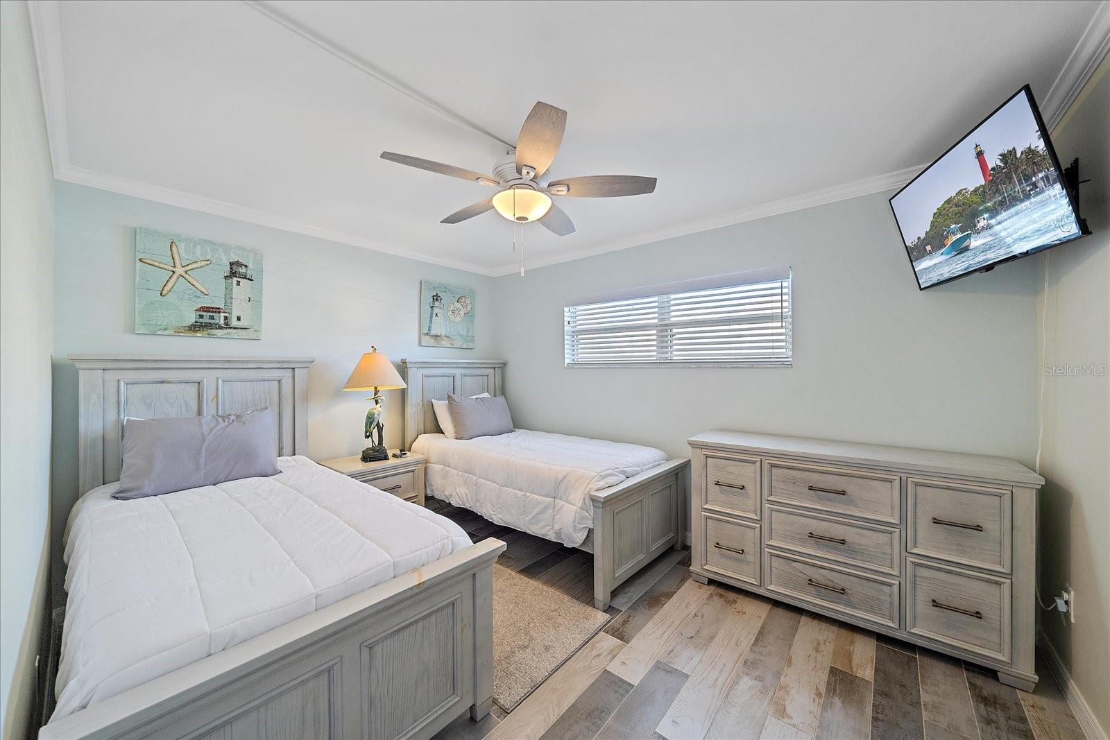 1250 N PORTOFINO DR #203, SARASOTA, FL, 34242