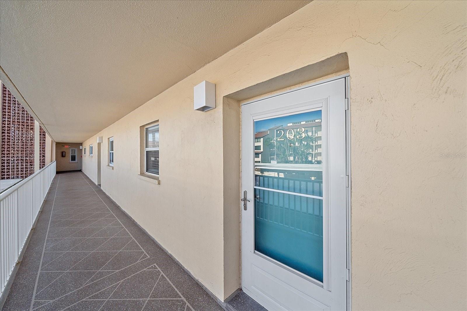 1250 N PORTOFINO DR #203, SARASOTA, FL, 34242