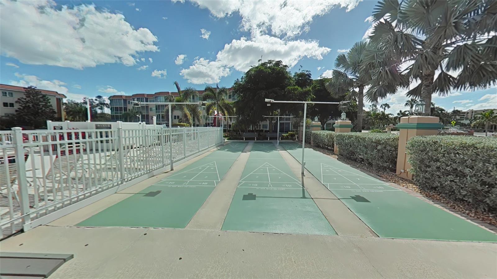 1250 N PORTOFINO DR #203, SARASOTA, FL, 34242