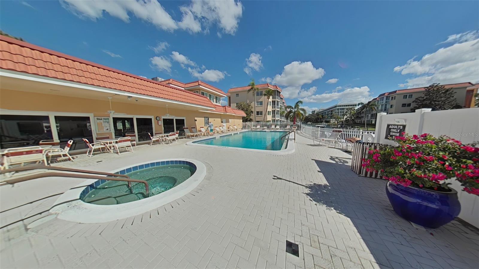 1250 N PORTOFINO DR #203, SARASOTA, FL, 34242