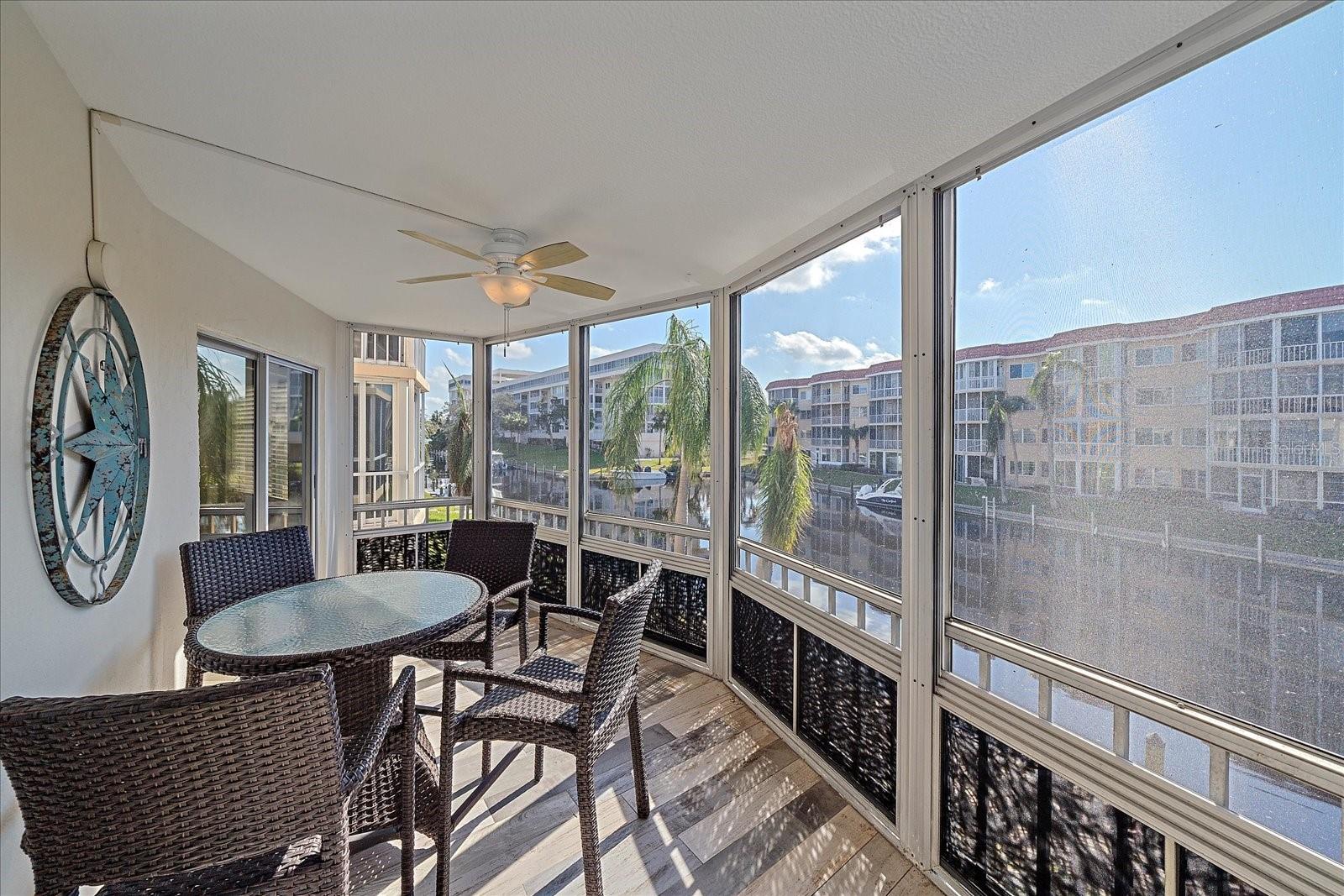 1250 N PORTOFINO DR #203, SARASOTA, FL, 34242