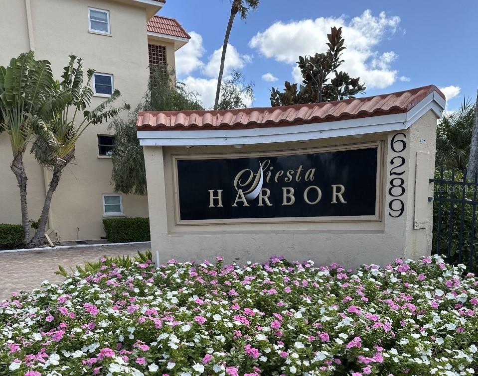 1250 N PORTOFINO DR #203, SARASOTA, FL, 34242