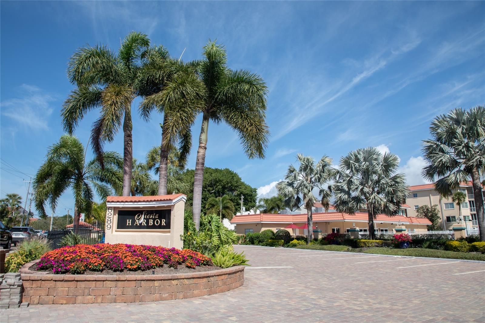 1250 N PORTOFINO DR #203, SARASOTA, FL, 34242