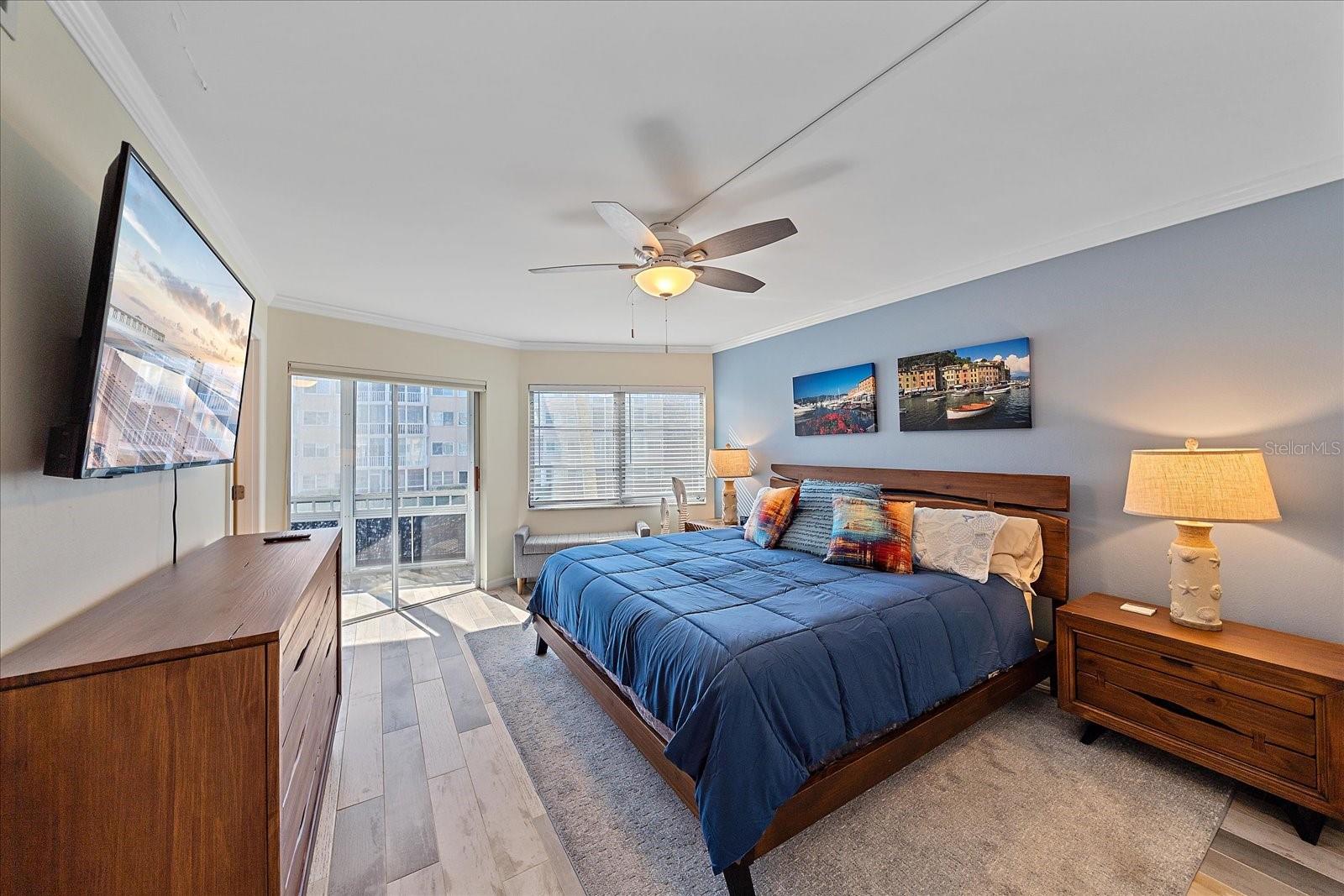 1250 N PORTOFINO DR #203, SARASOTA, FL, 34242