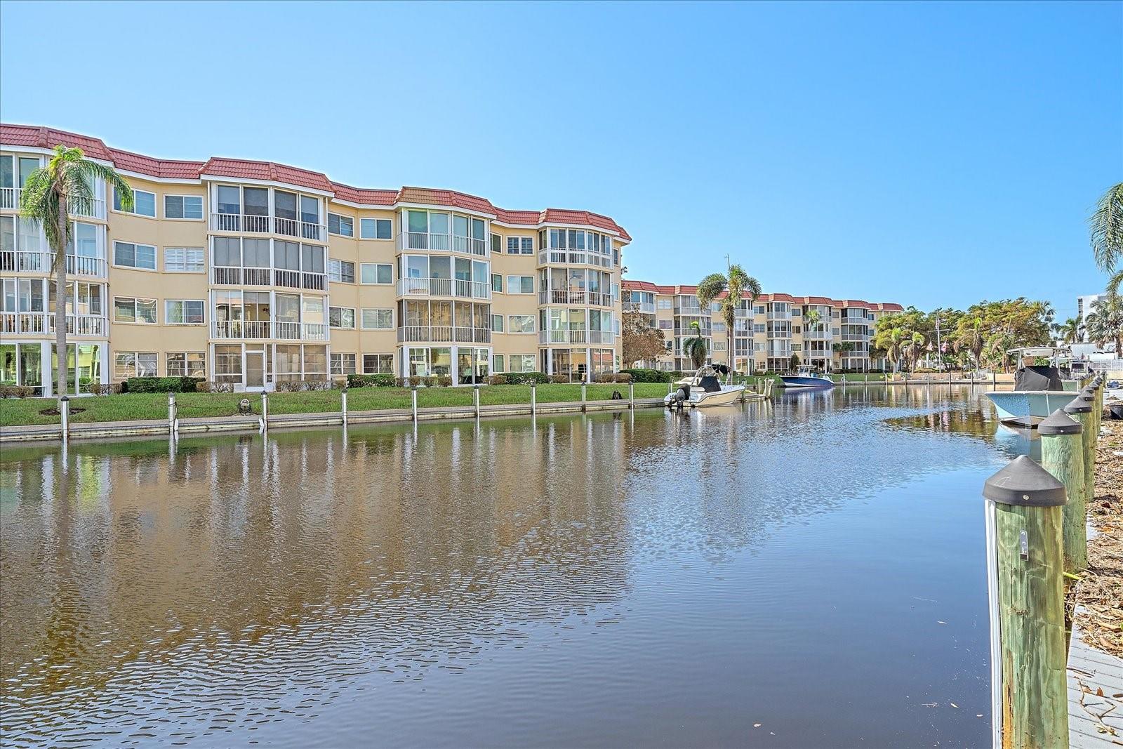 1250 N PORTOFINO DR #203, SARASOTA, FL, 34242