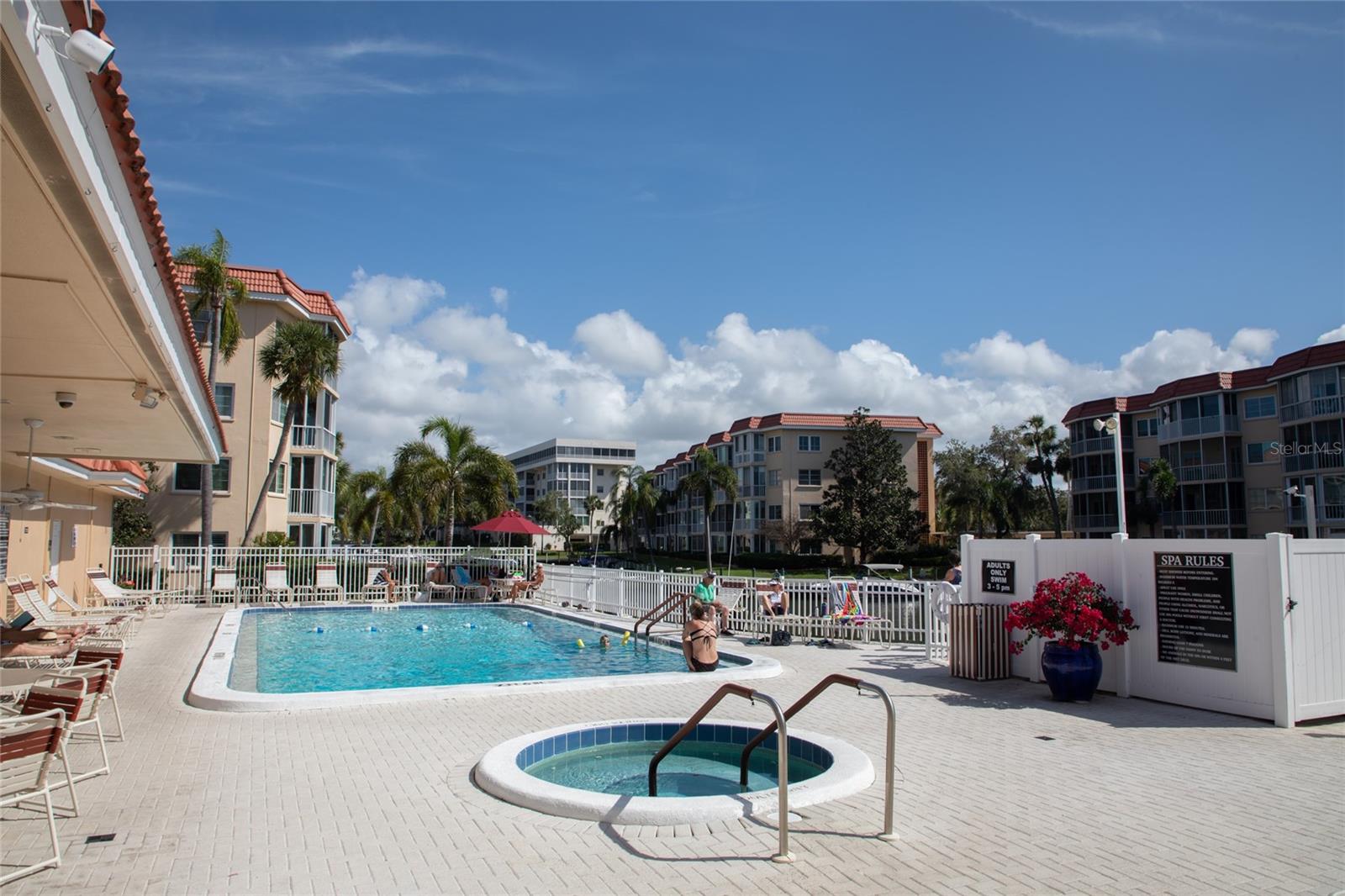 1250 N PORTOFINO DR #203, SARASOTA, FL, 34242
