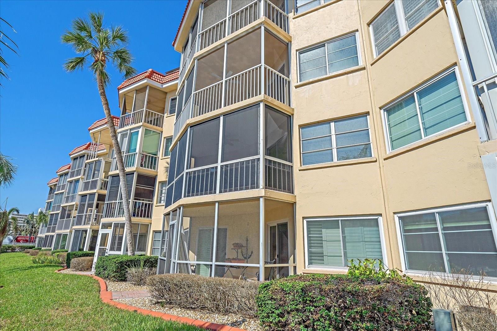 1250 N PORTOFINO DR #203, SARASOTA, FL, 34242