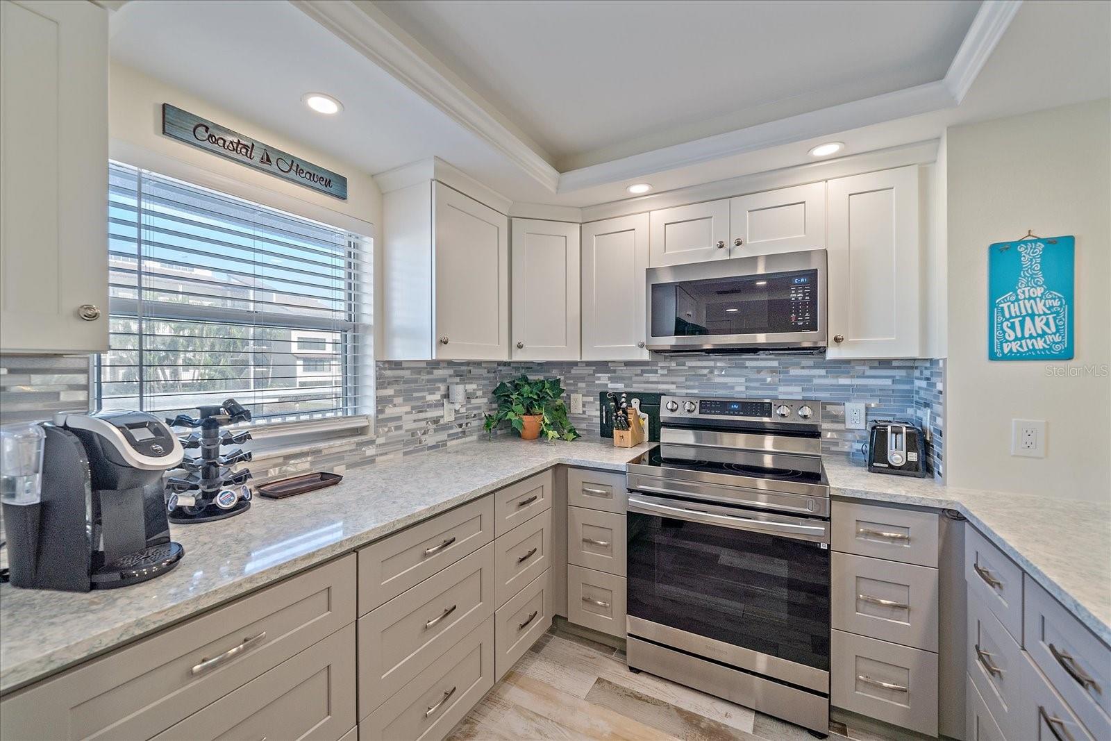 1250 N PORTOFINO DR #203, SARASOTA, FL, 34242