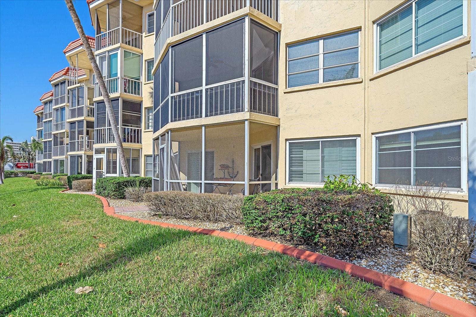 1250 N PORTOFINO DR #203, SARASOTA, FL, 34242