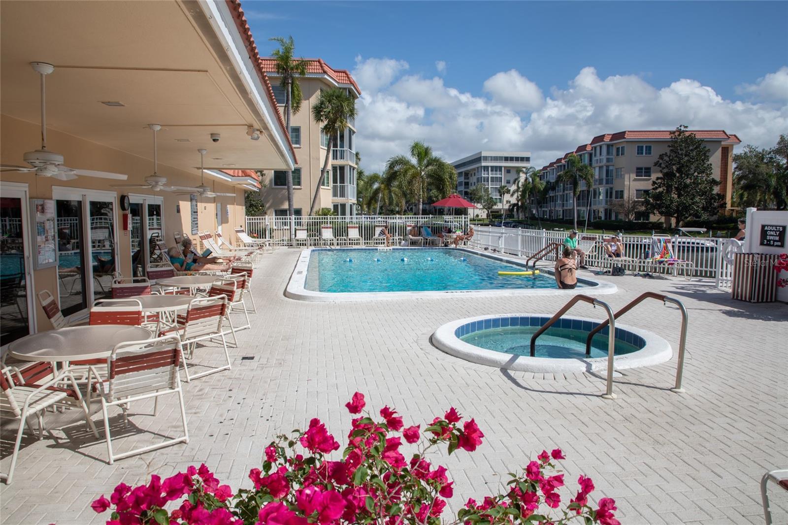 1250 N PORTOFINO DR #203, SARASOTA, FL, 34242