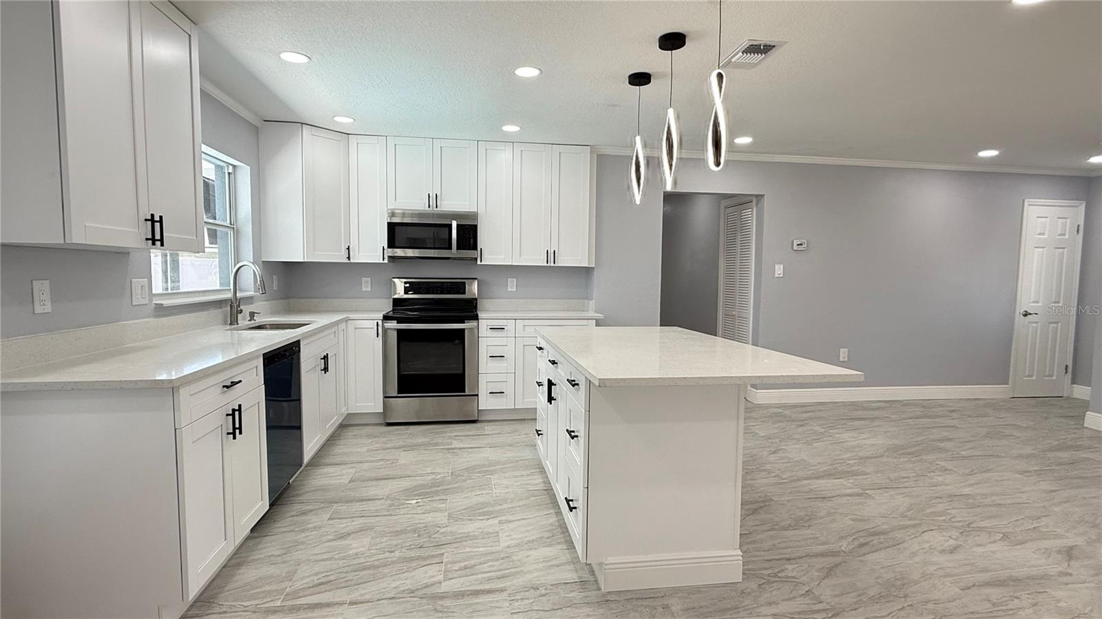 488 FLAMINGO DR, APOLLO BEACH, FL, 33572