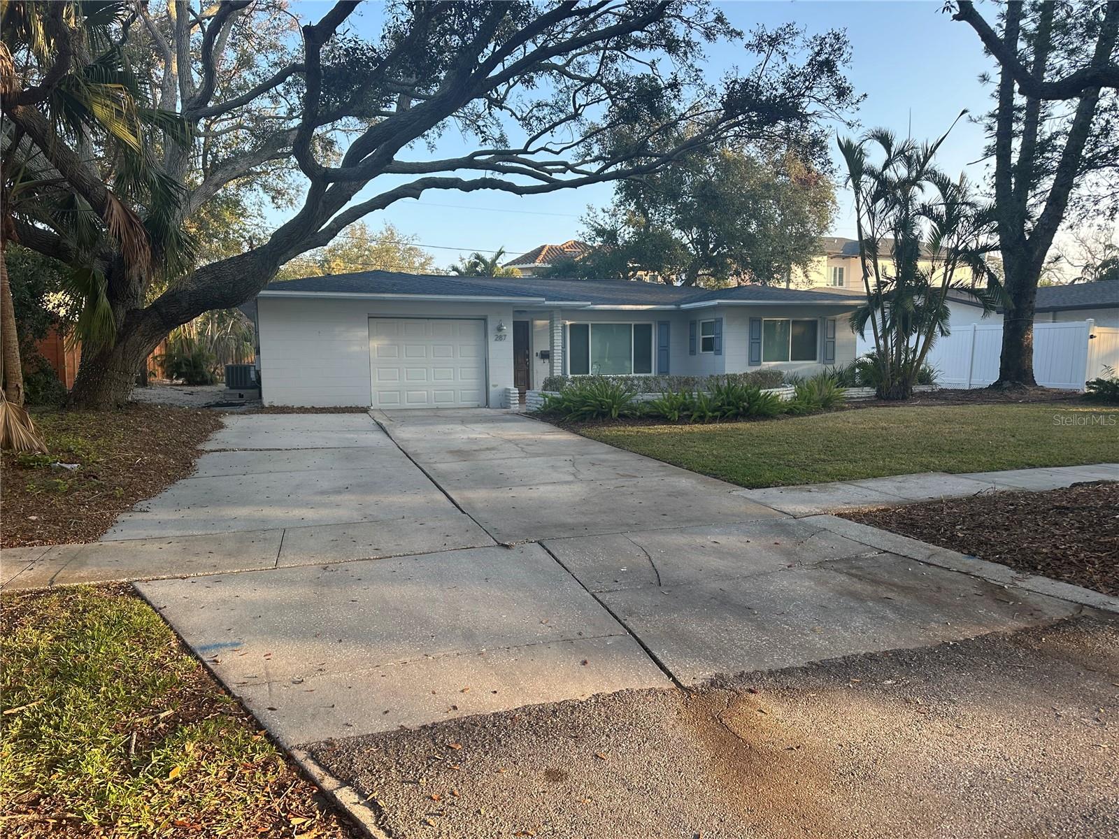 287 BELLEAIR DR NE, ST PETERSBURG, FL, 33704
