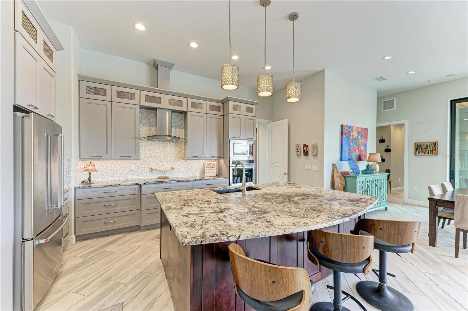 8304 ANTWERP CIR, PORT CHARLOTTE, FL, 33981