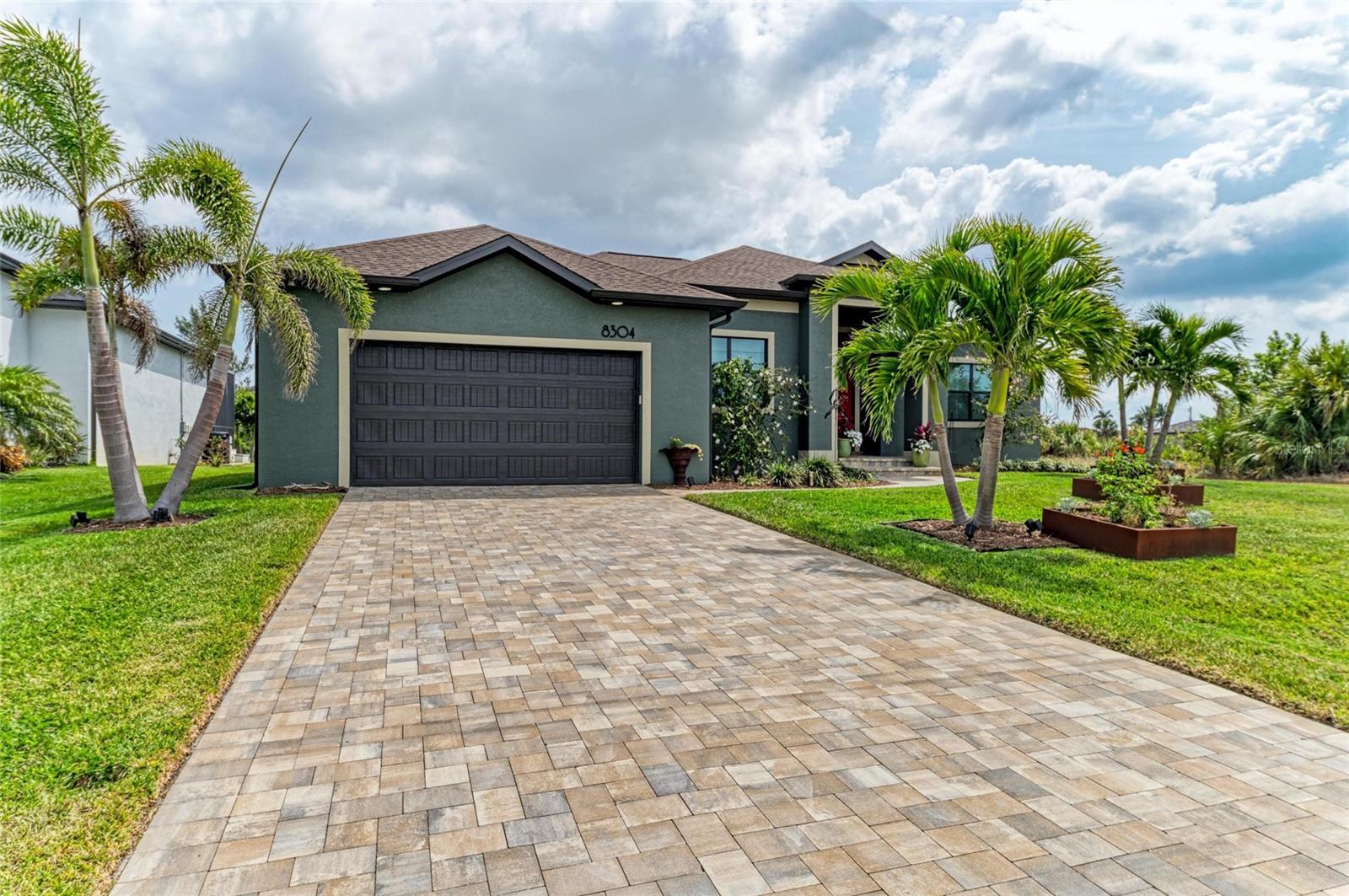 8304 ANTWERP CIR, PORT CHARLOTTE, FL, 33981