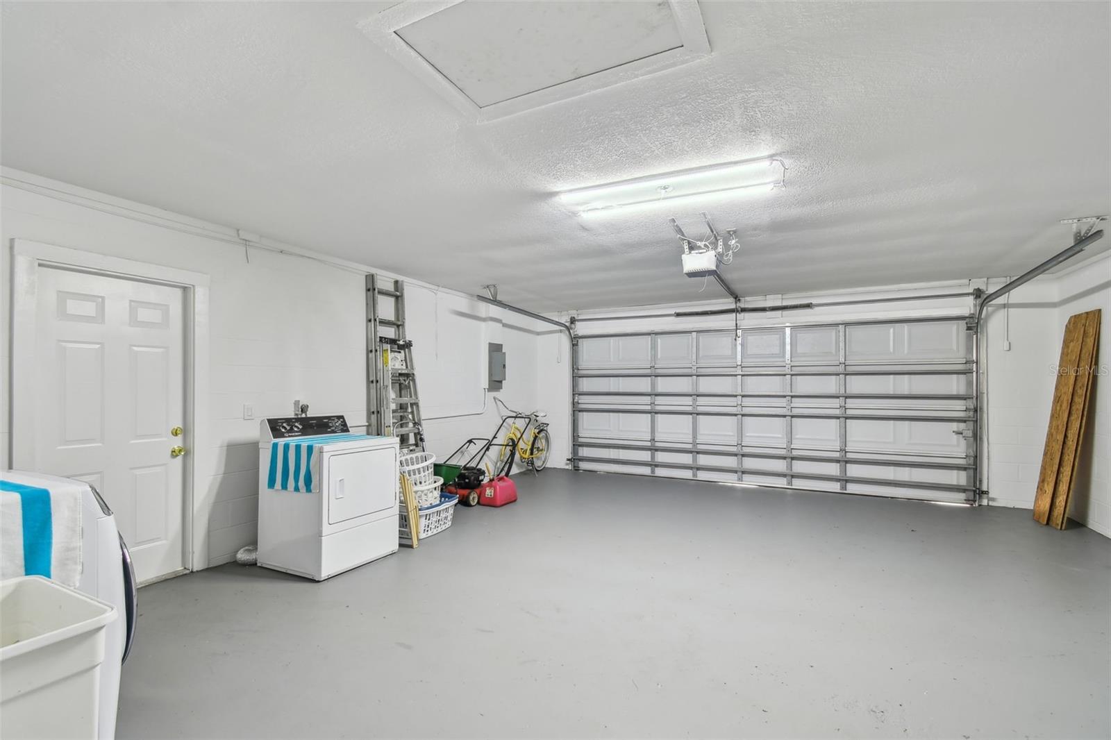 4015 MOUNTAIN SPRINGS LN, TAMPA, FL, 33624