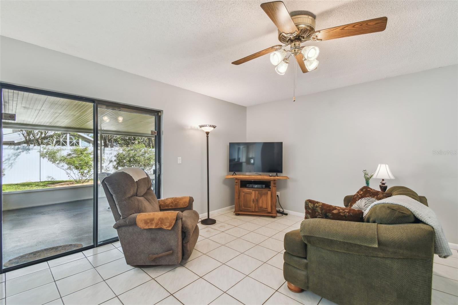 4015 MOUNTAIN SPRINGS LN, TAMPA, FL, 33624