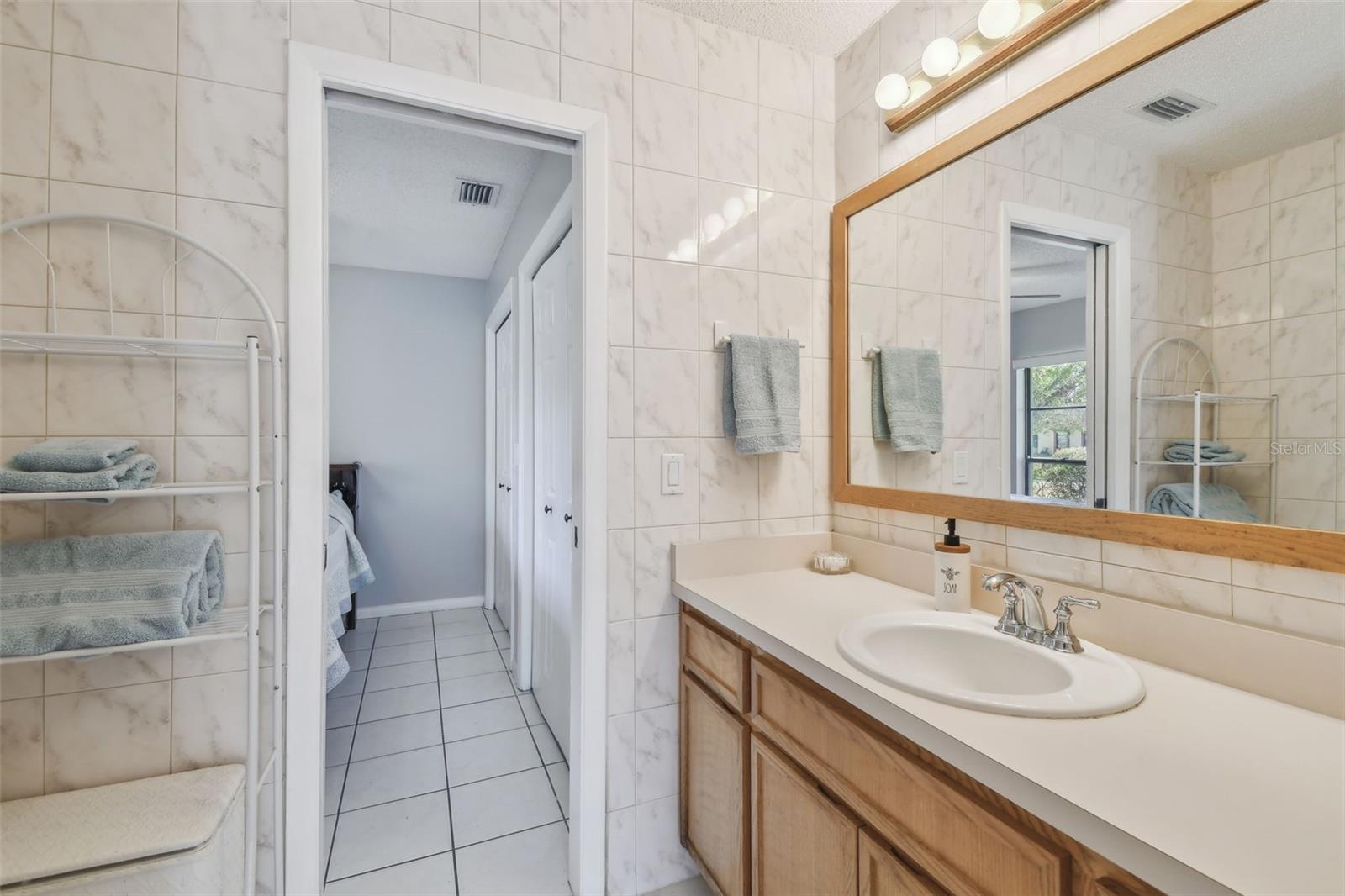 4015 MOUNTAIN SPRINGS LN, TAMPA, FL, 33624