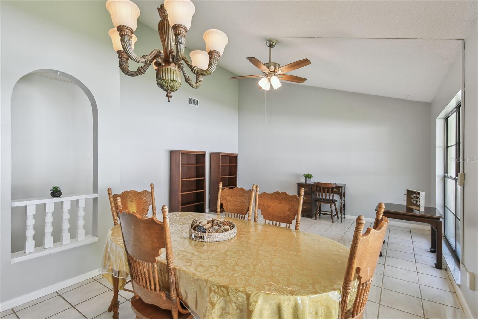 4015 MOUNTAIN SPRINGS LN, TAMPA, FL, 33624