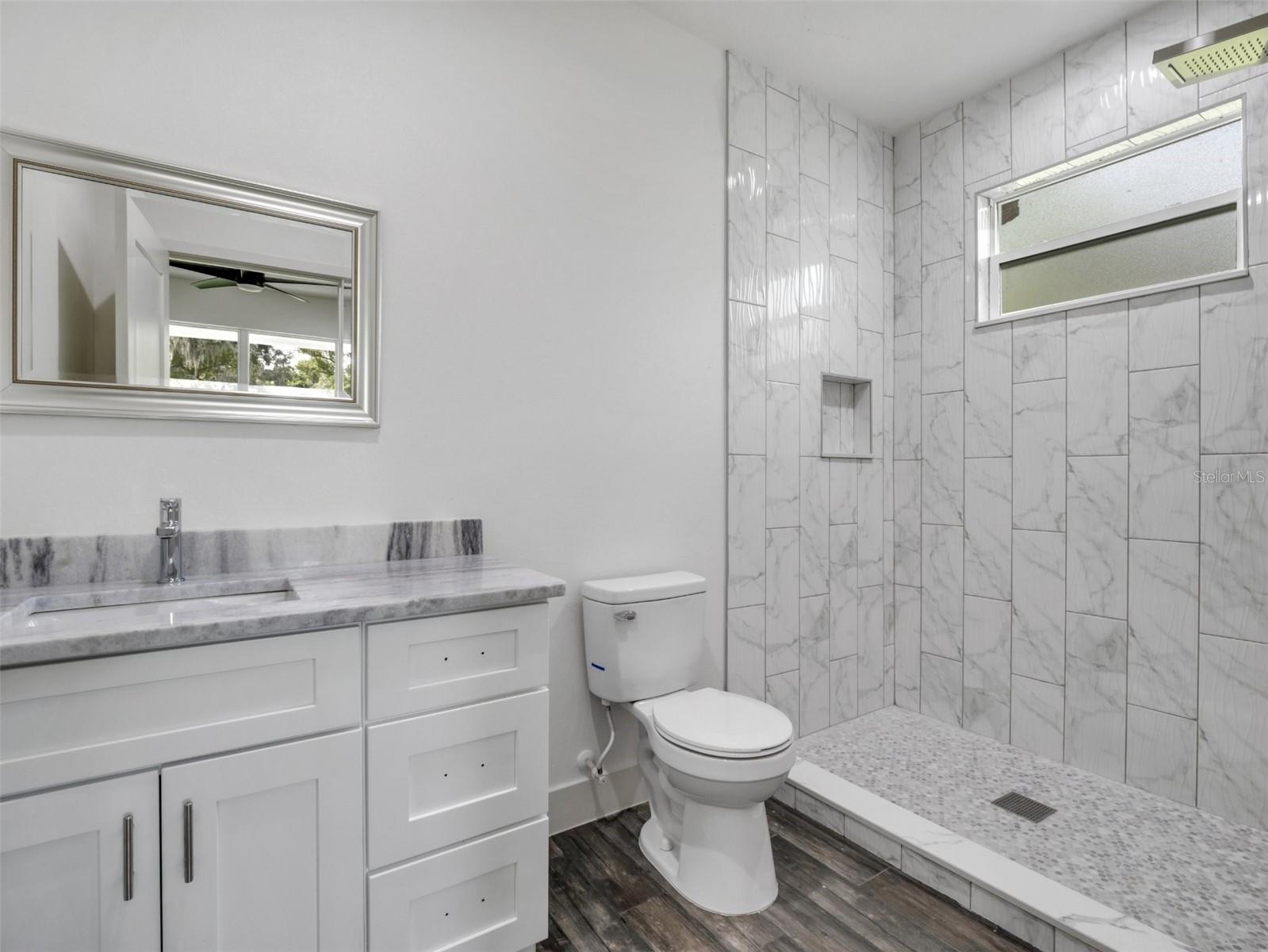 1320 N HIGHLAND ST, MOUNT DORA, FL, 32757