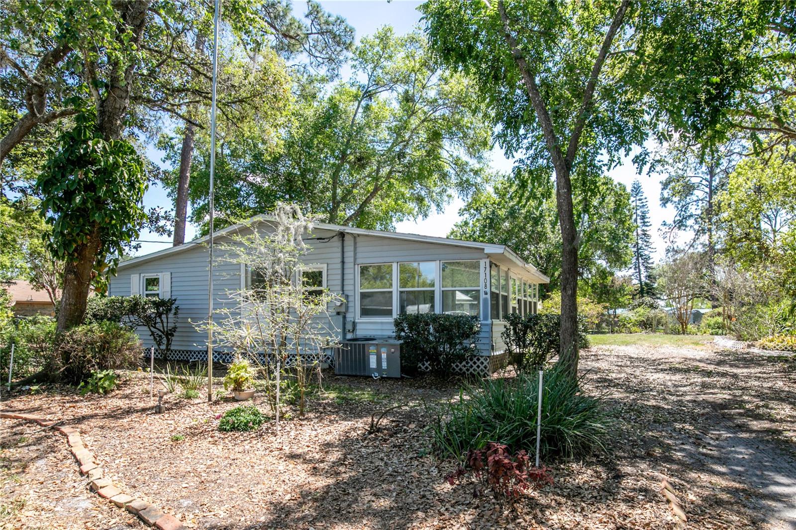 17108 PINE RIDGE DR, UMATILLA, FL, 32784