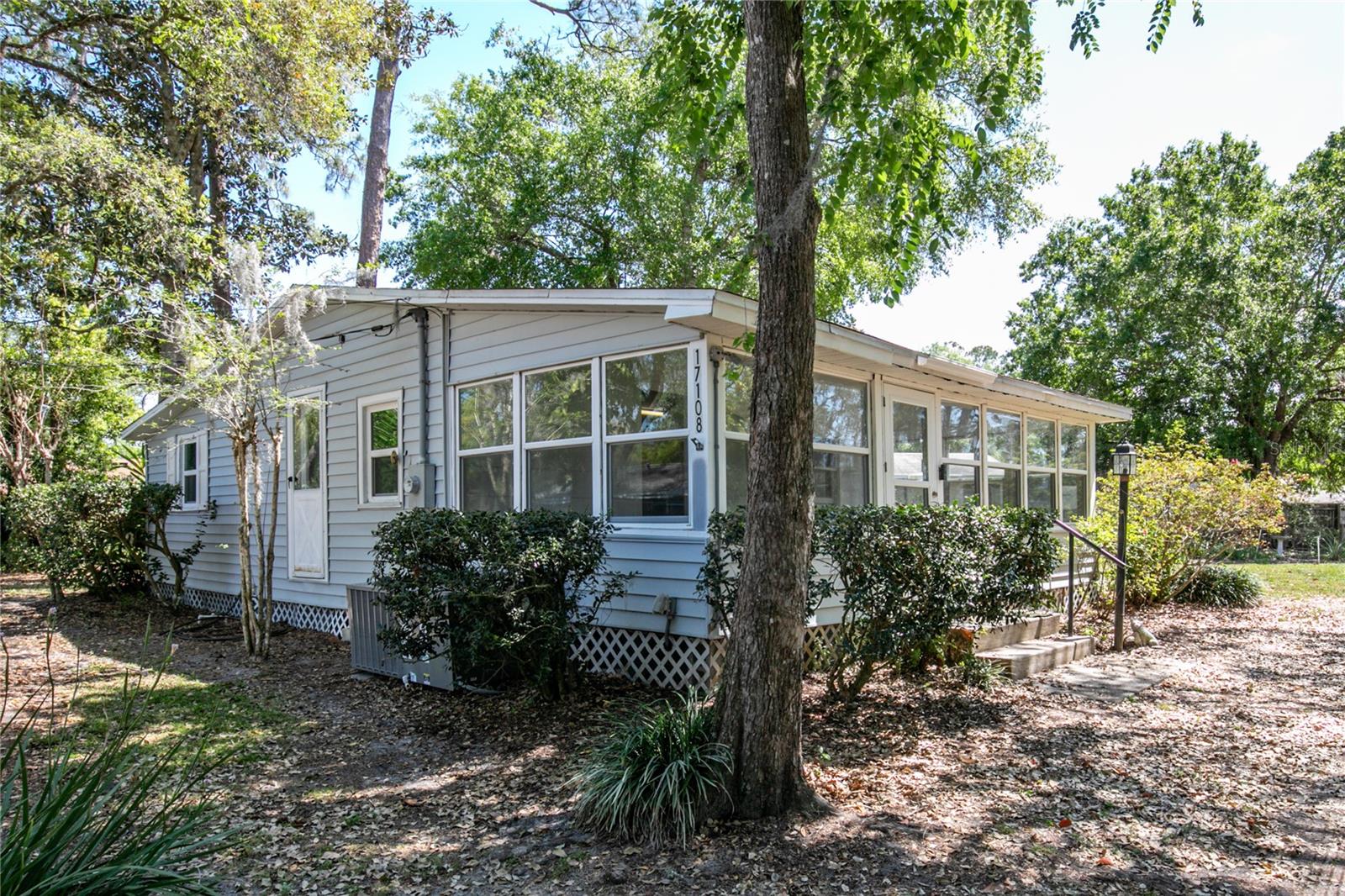 17108 PINE RIDGE DR, UMATILLA, FL, 32784