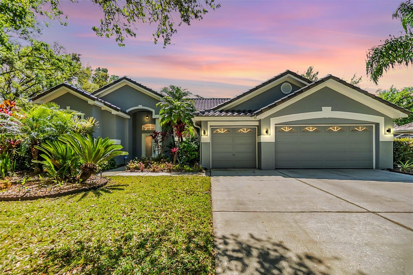 9302 DEER CREEK DR, TAMPA, FL, 33647