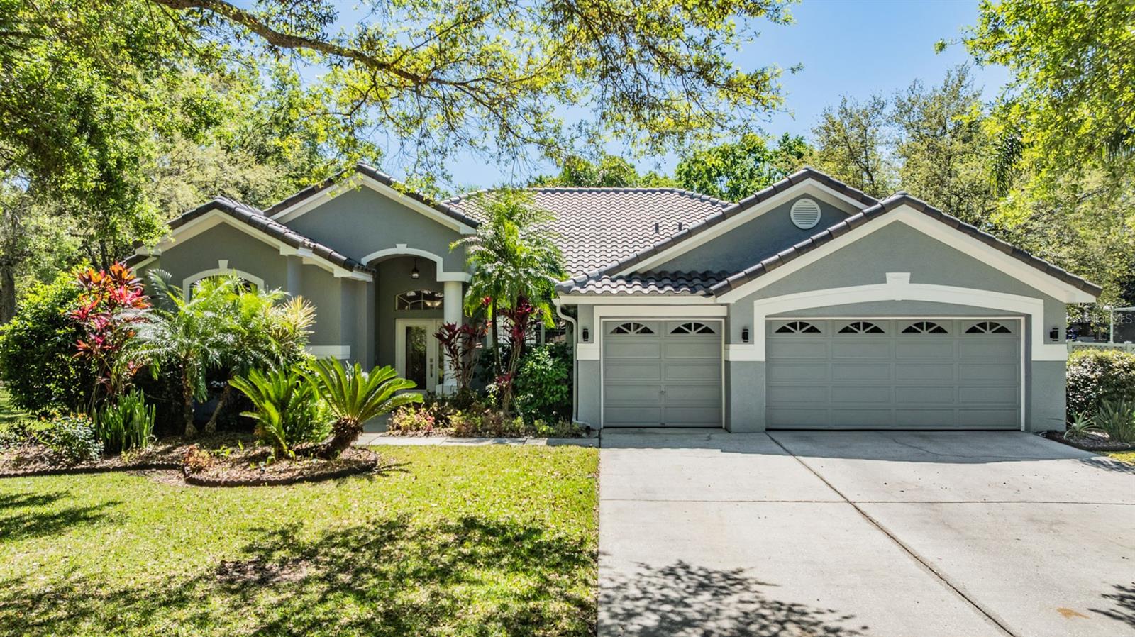 9302 DEER CREEK DR, TAMPA, FL, 33647