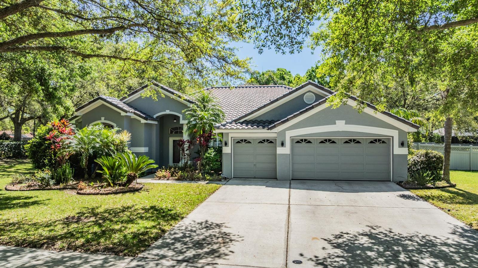 9302 DEER CREEK DR, TAMPA, FL, 33647