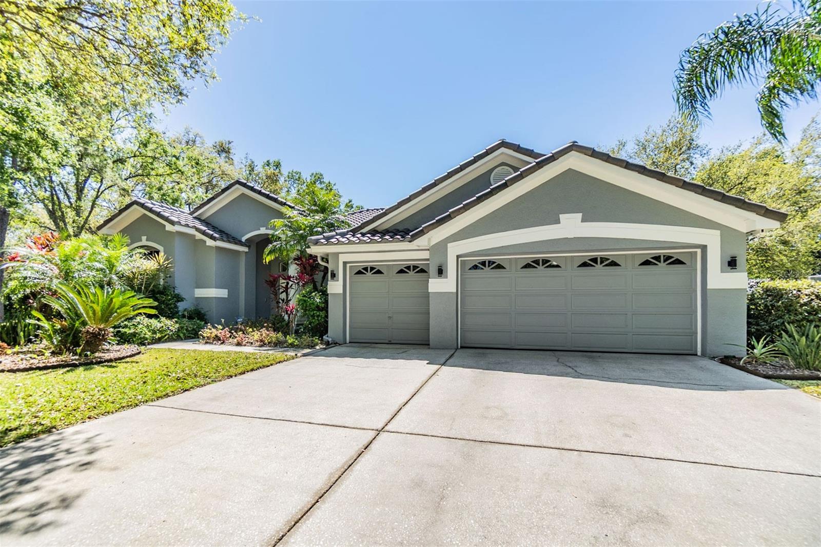 9302 DEER CREEK DR, TAMPA, FL, 33647