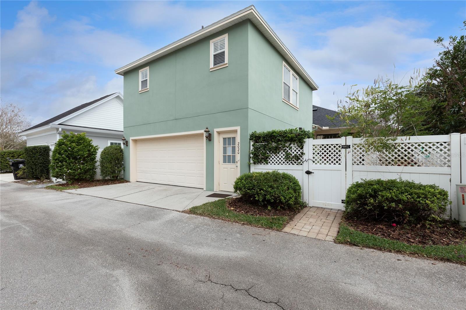 2020 SHAW LN, ORLANDO, FL, 32814