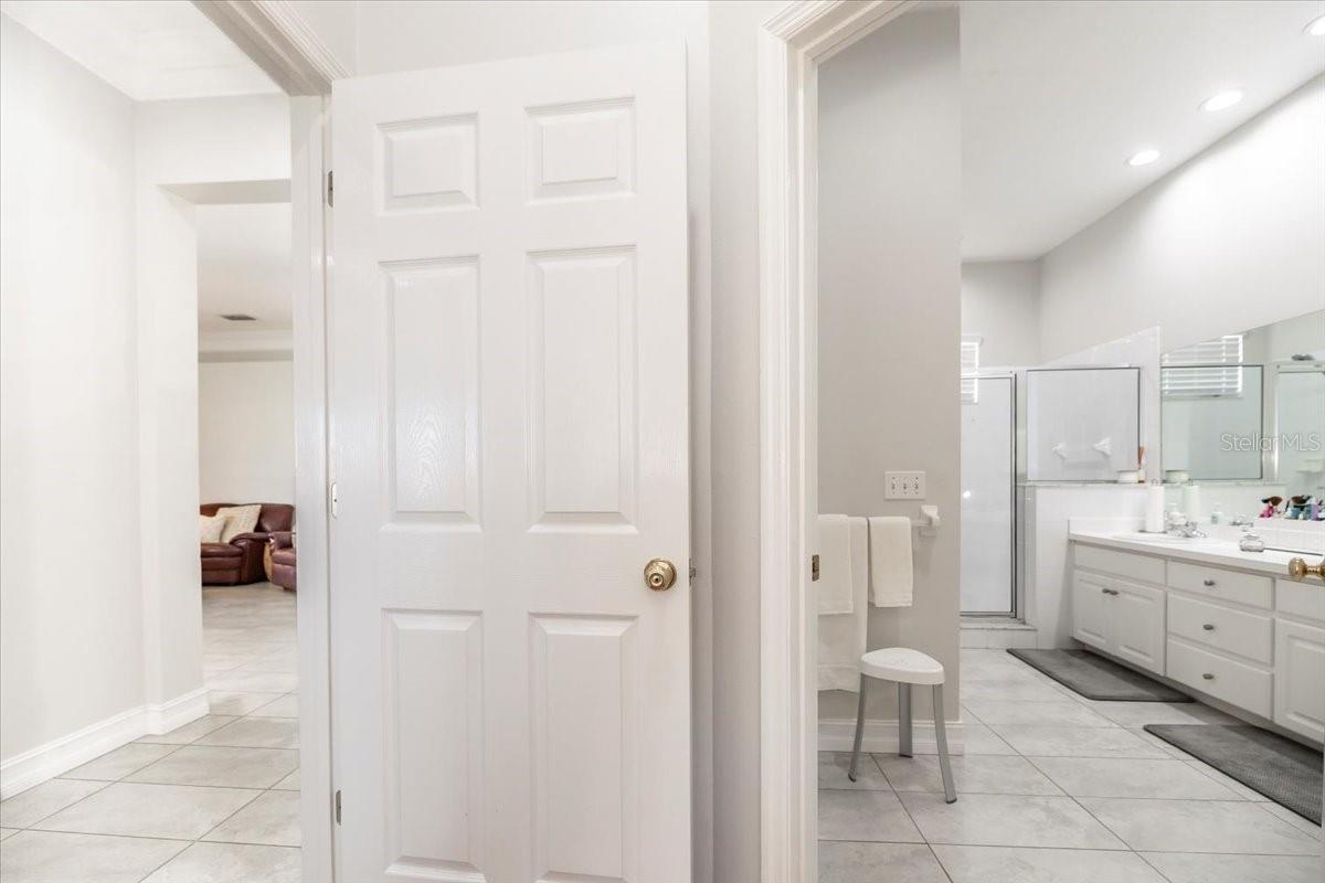 3071 SHOAL CREEK VILLAGE DR, LAKELAND, FL, 33803