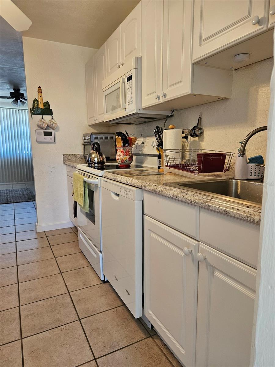 37 RIVER SHORE DR, ORMOND BEACH, FL, 32176