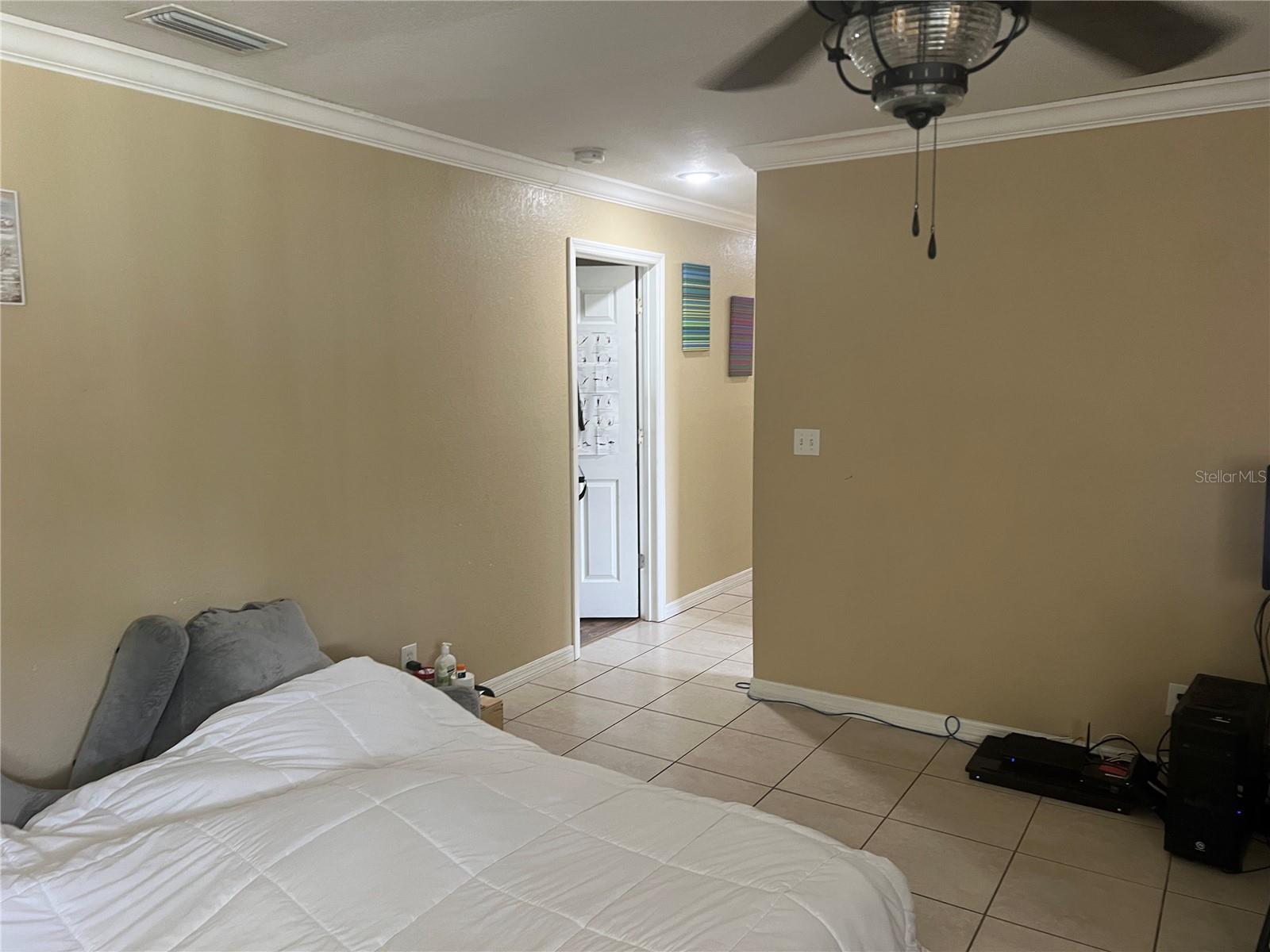4431 W WALLACE AVE, TAMPA, FL, 33611
