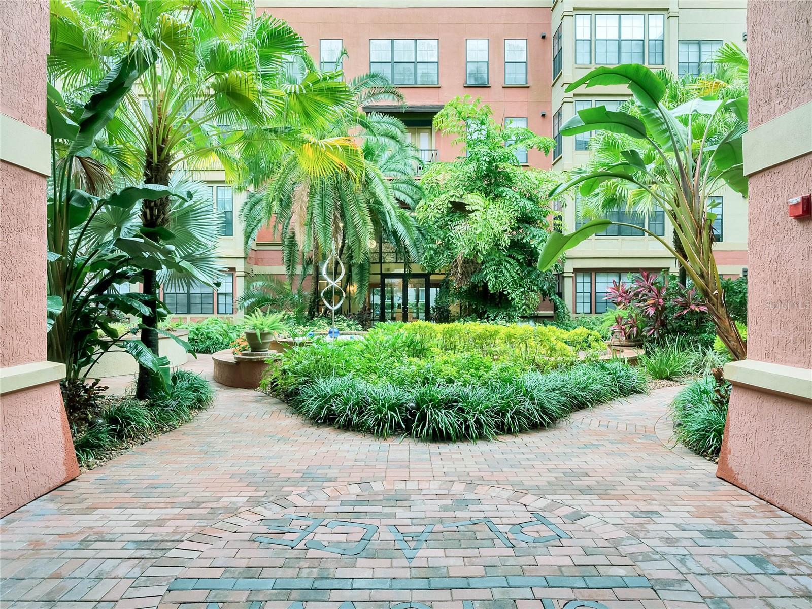 911 N ORANGE AVE #550, ORLANDO, FL, 32801