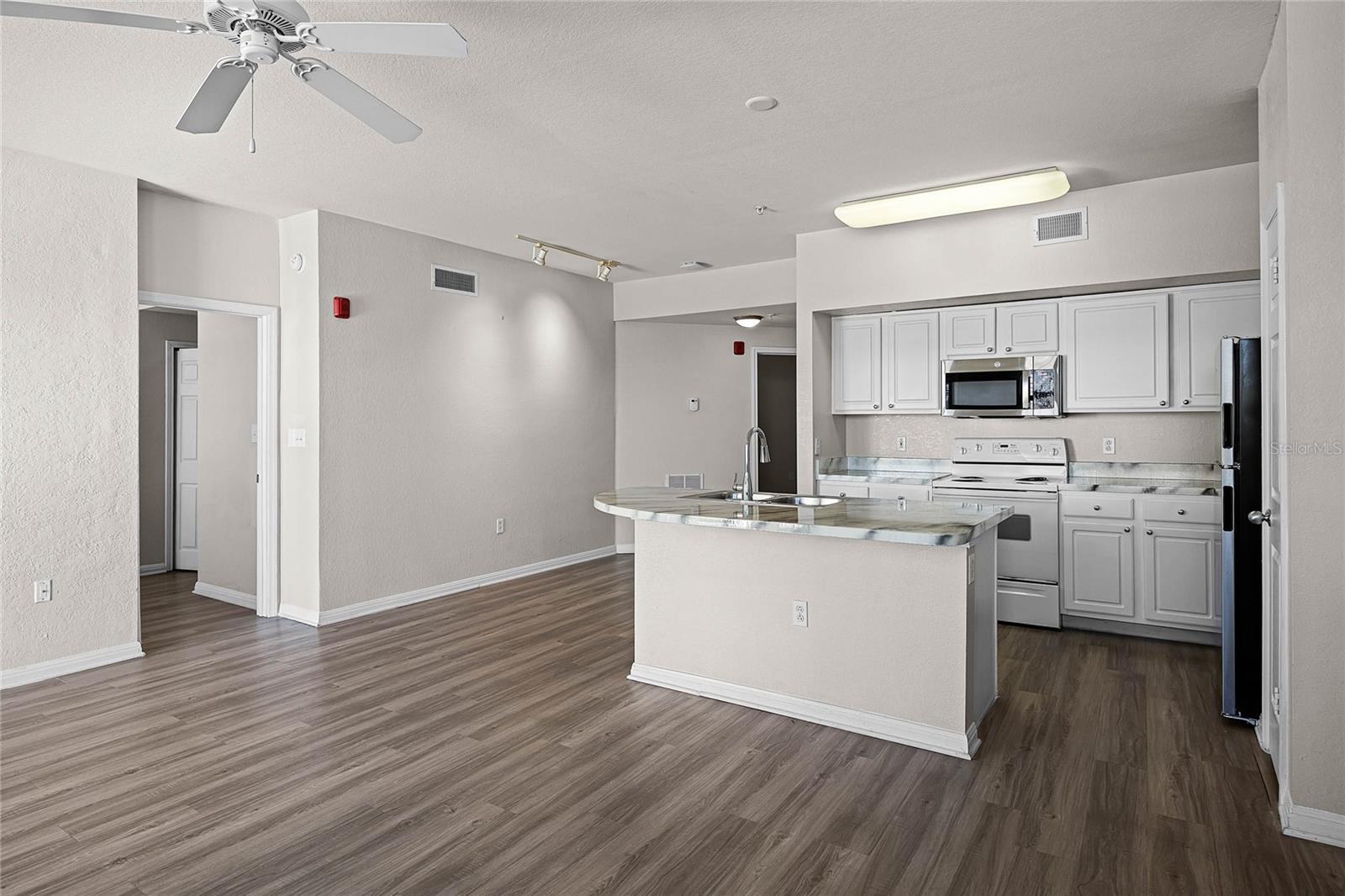 911 N ORANGE AVE #550, ORLANDO, FL, 32801