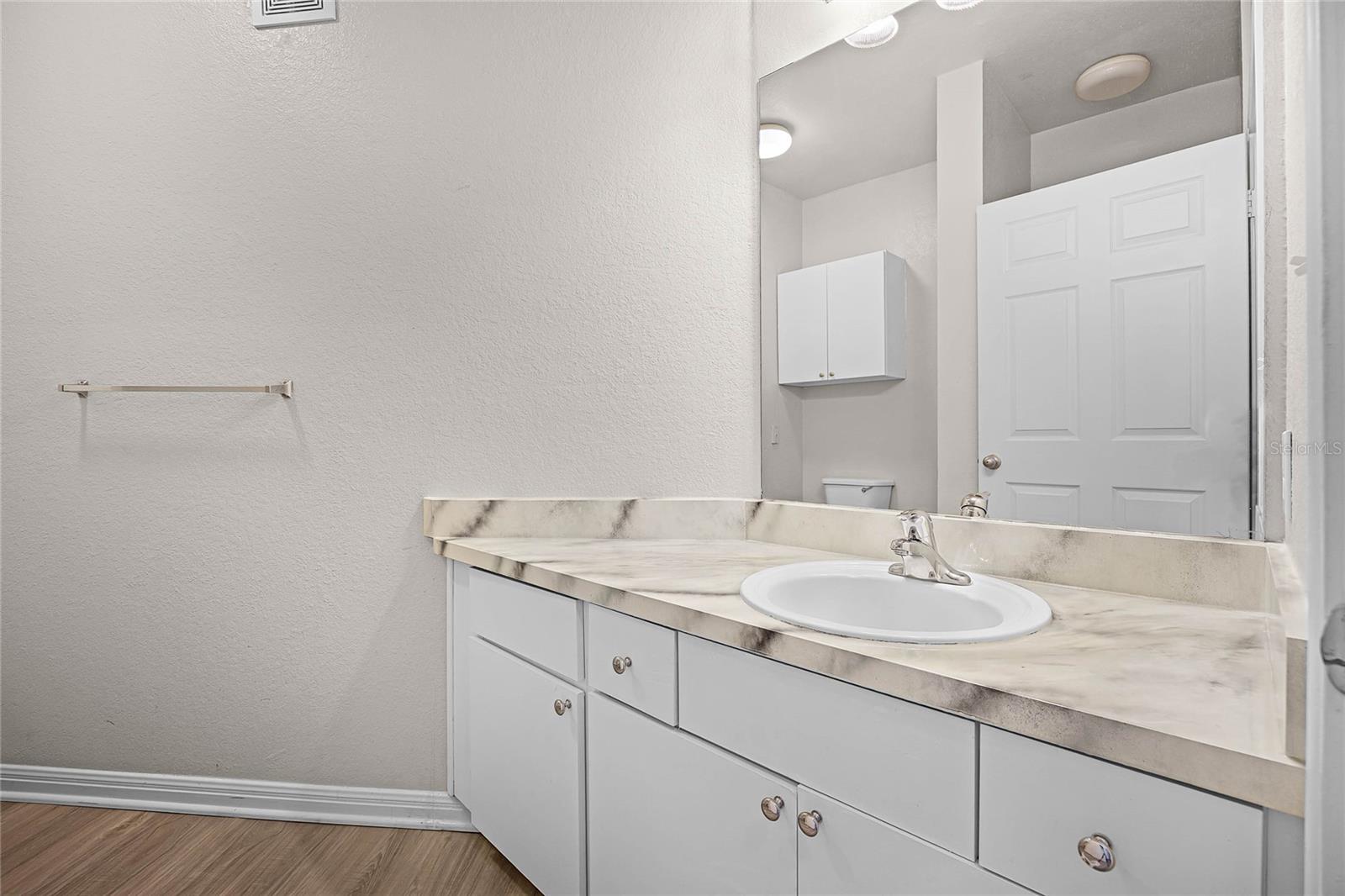 911 N ORANGE AVE #550, ORLANDO, FL, 32801