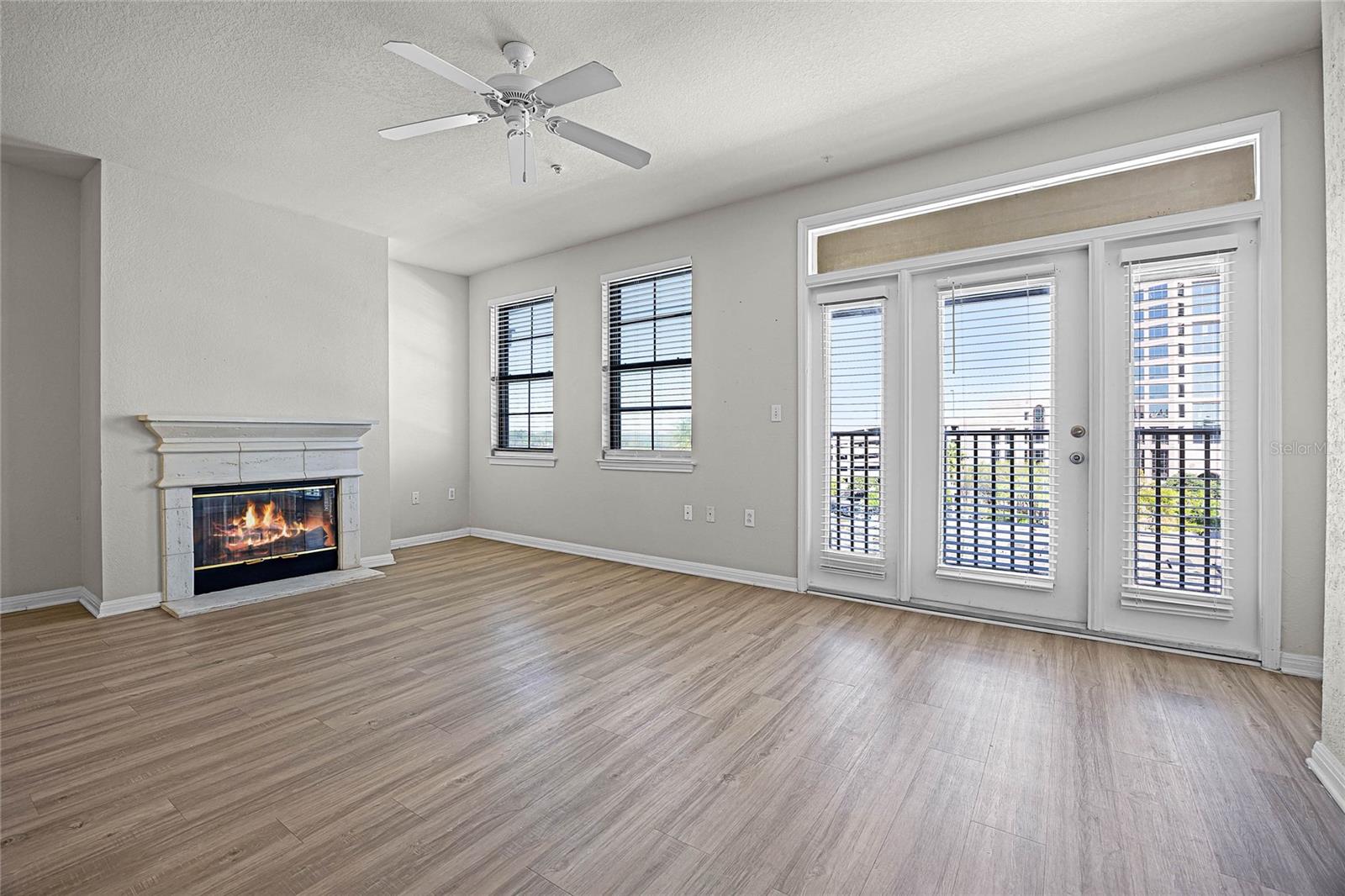 911 N ORANGE AVE #550, ORLANDO, FL, 32801