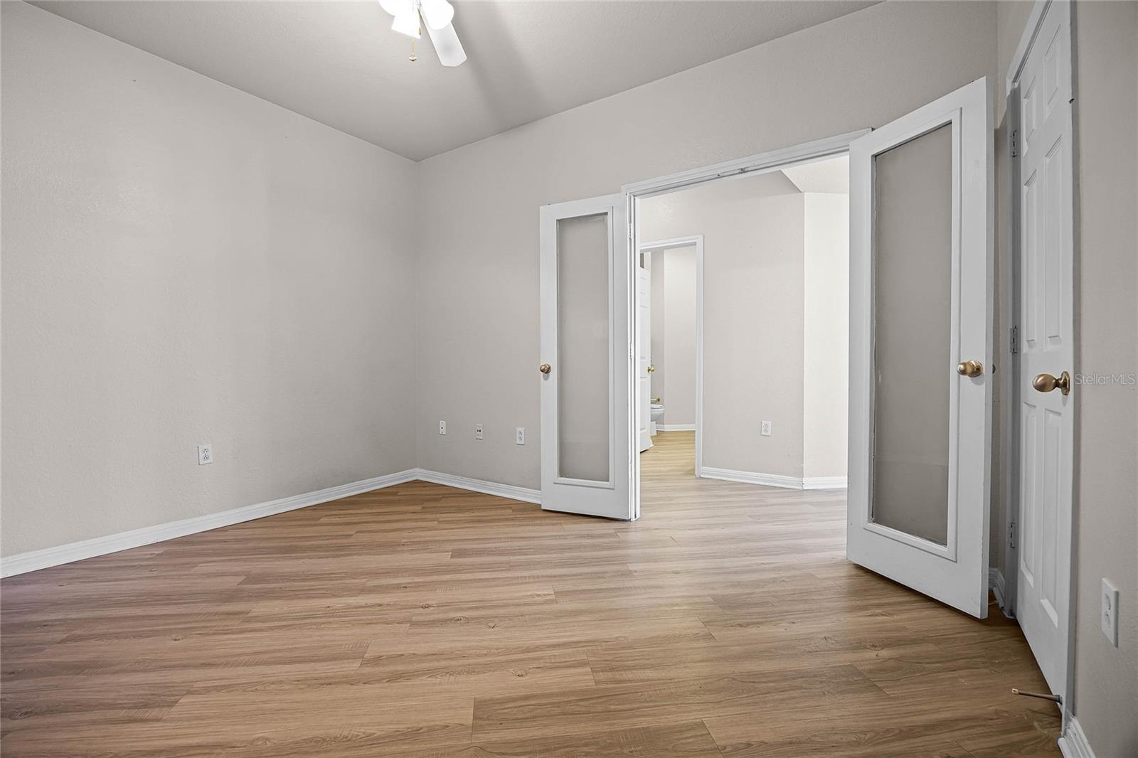 911 N ORANGE AVE #550, ORLANDO, FL, 32801