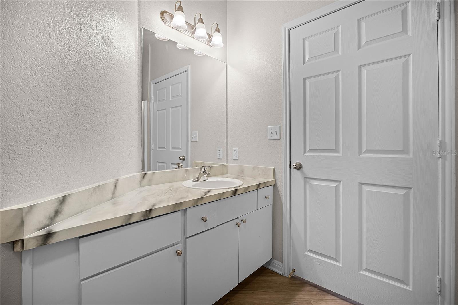 911 N ORANGE AVE #550, ORLANDO, FL, 32801