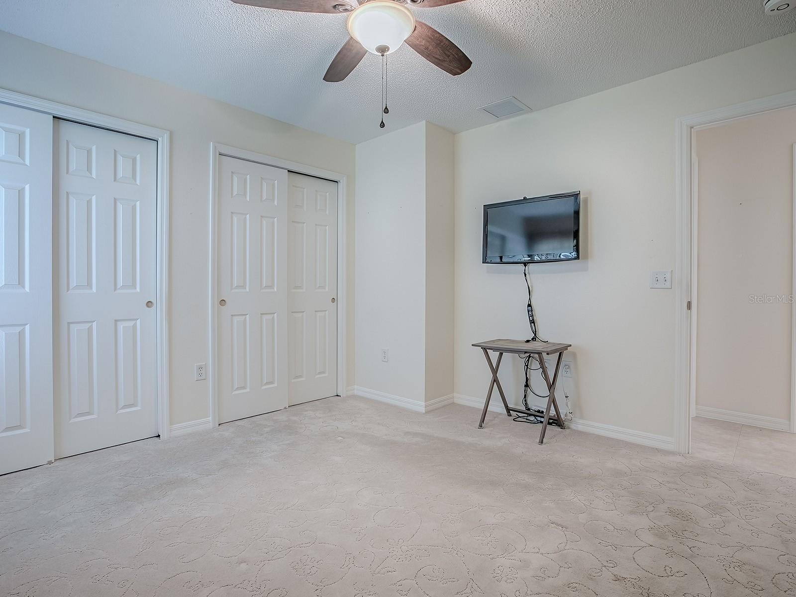 701 COTTAGE PARK LN, LEESBURG, FL, 34748