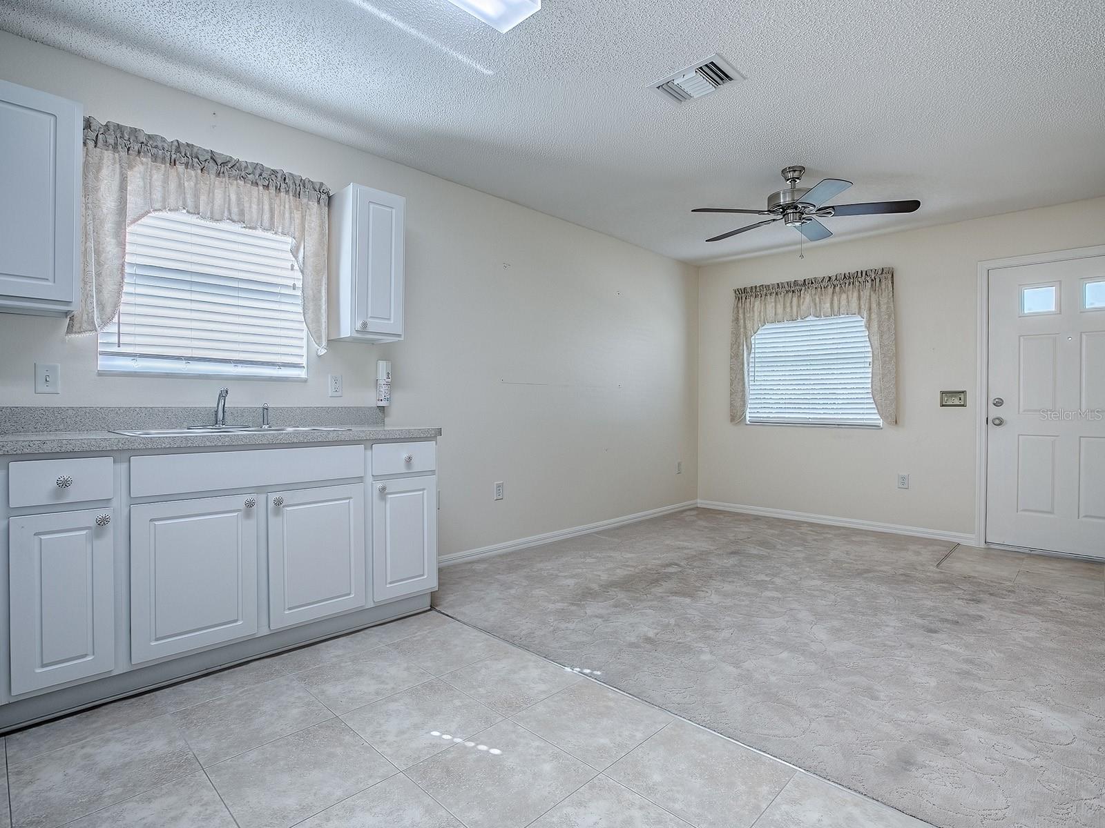 701 COTTAGE PARK LN, LEESBURG, FL, 34748